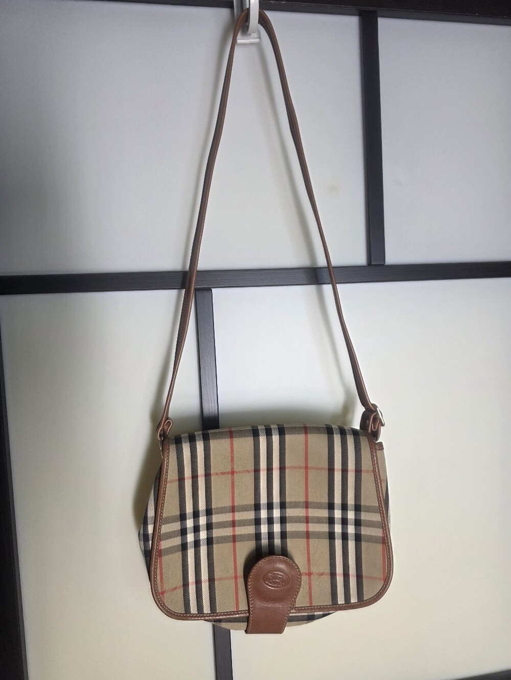 VINTAGE BURBERRY CROSSBODY SHOULDER BAG 10" × 10"